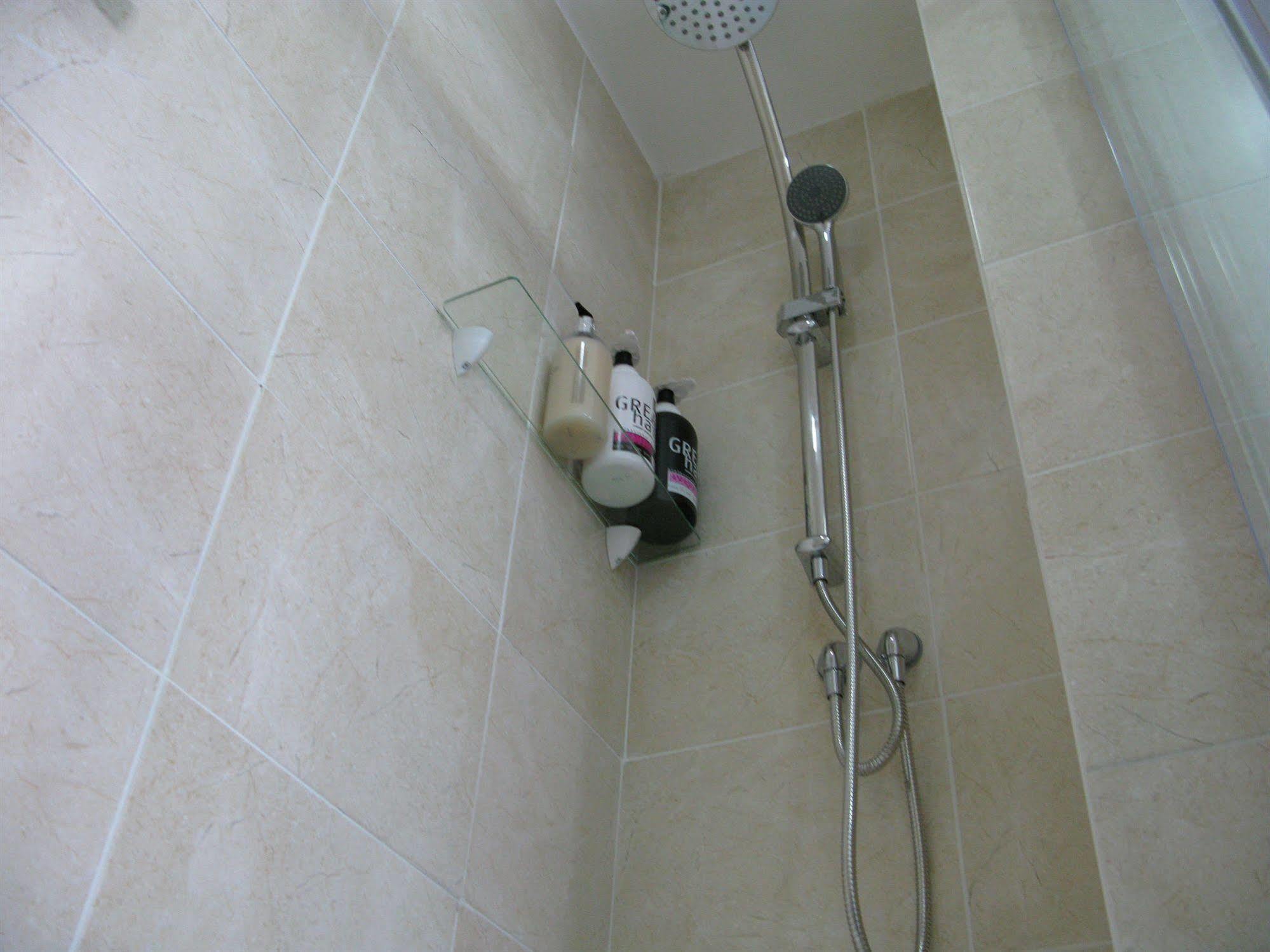 Oyo Lifestyle Hotel Sea Breeze Brighton Kültér fotó