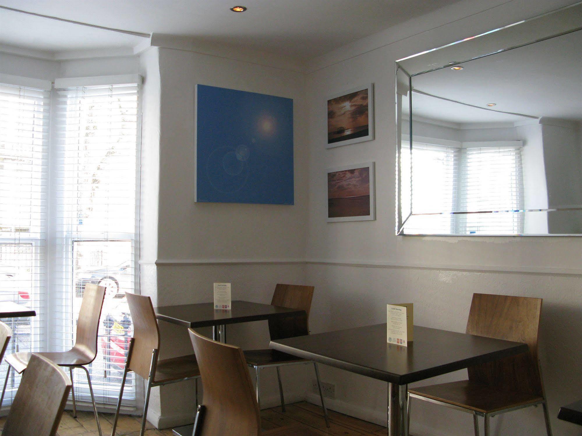 Oyo Lifestyle Hotel Sea Breeze Brighton Kültér fotó