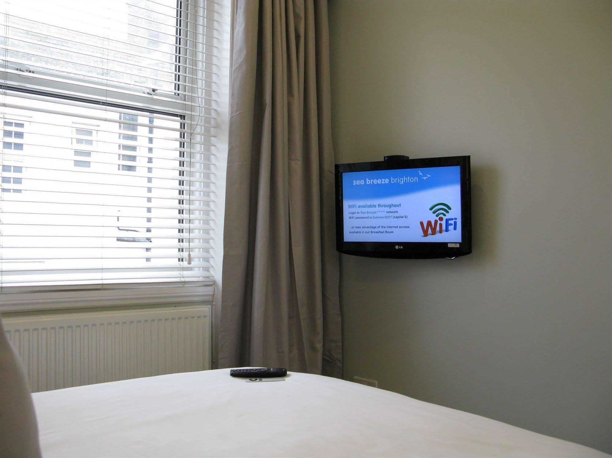 Oyo Lifestyle Hotel Sea Breeze Brighton Kültér fotó