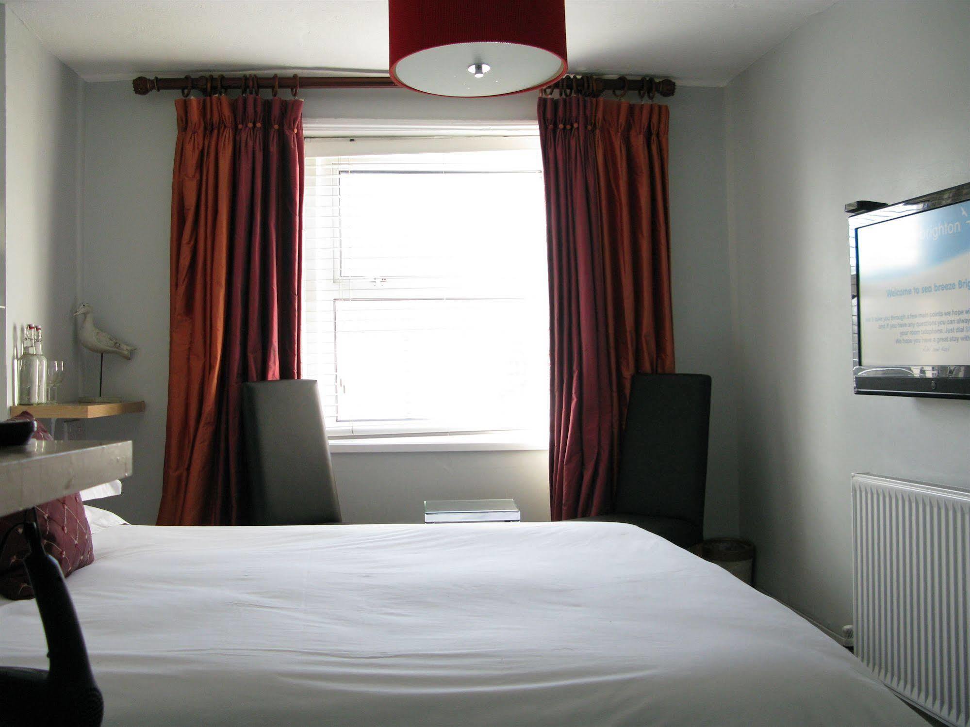 Oyo Lifestyle Hotel Sea Breeze Brighton Kültér fotó